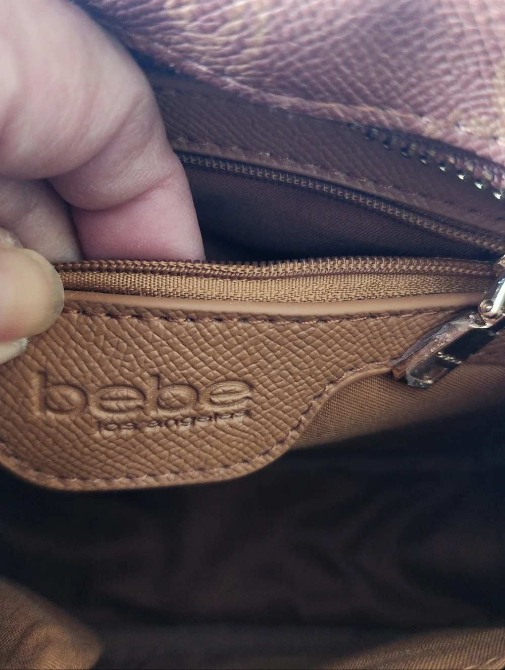 BEBE SERENA MONOGRAM CAMERA CROSSBODY - Picture 5 of 12